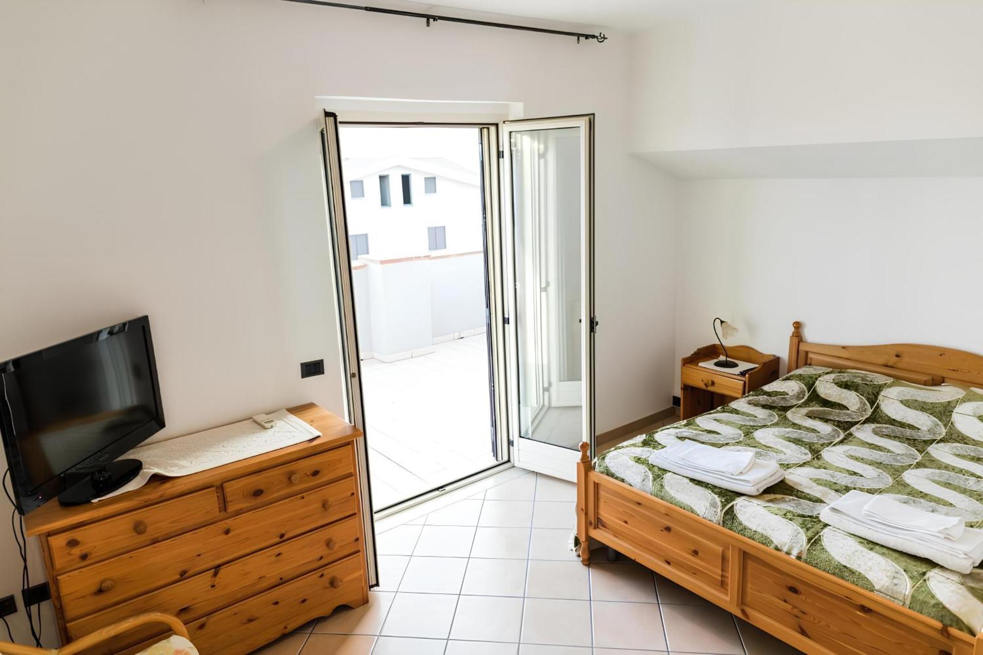 Torre Ancinale Bed and Breakfast Soverato Marina Eksteriør billede