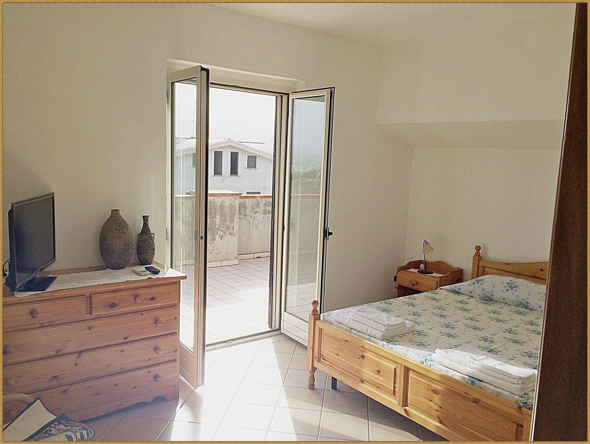 Torre Ancinale Bed and Breakfast Soverato Marina Eksteriør billede