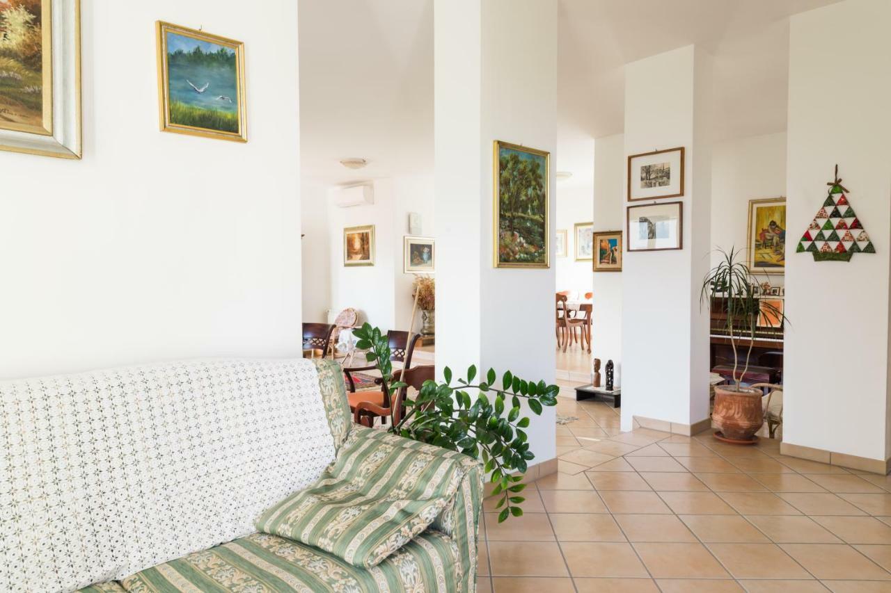 Torre Ancinale Bed and Breakfast Soverato Marina Eksteriør billede